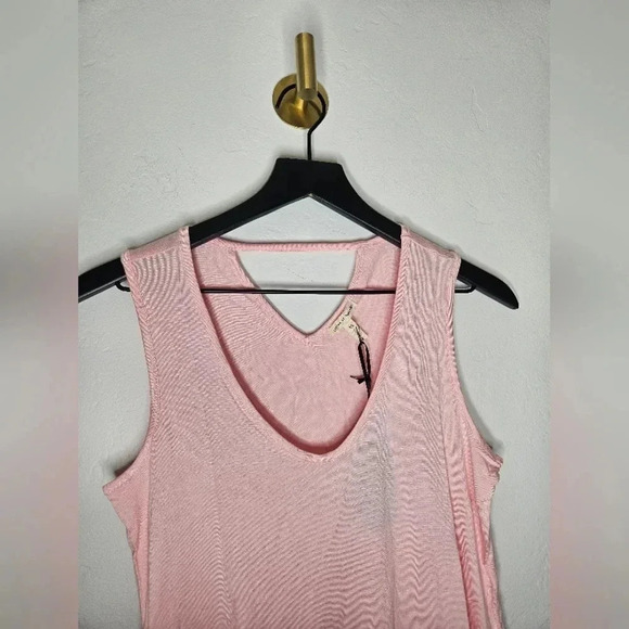 Articles‎ of Society Oversized Sleeveless Tank in Pink - Picture 3 of 7
